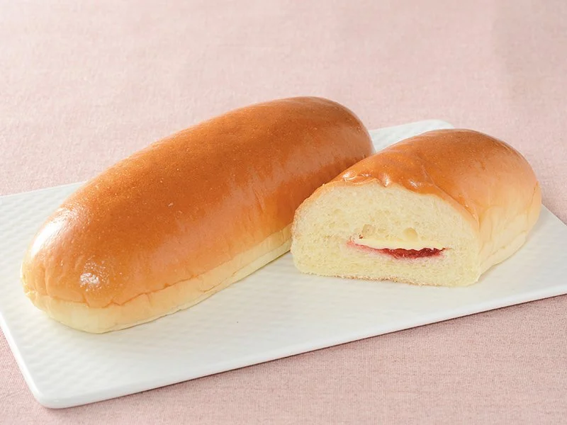 ローソン ローソン「バター香るコッペ」リニューアル【2026年4月】苺ジャム＆粒あんの2種が登場 160円